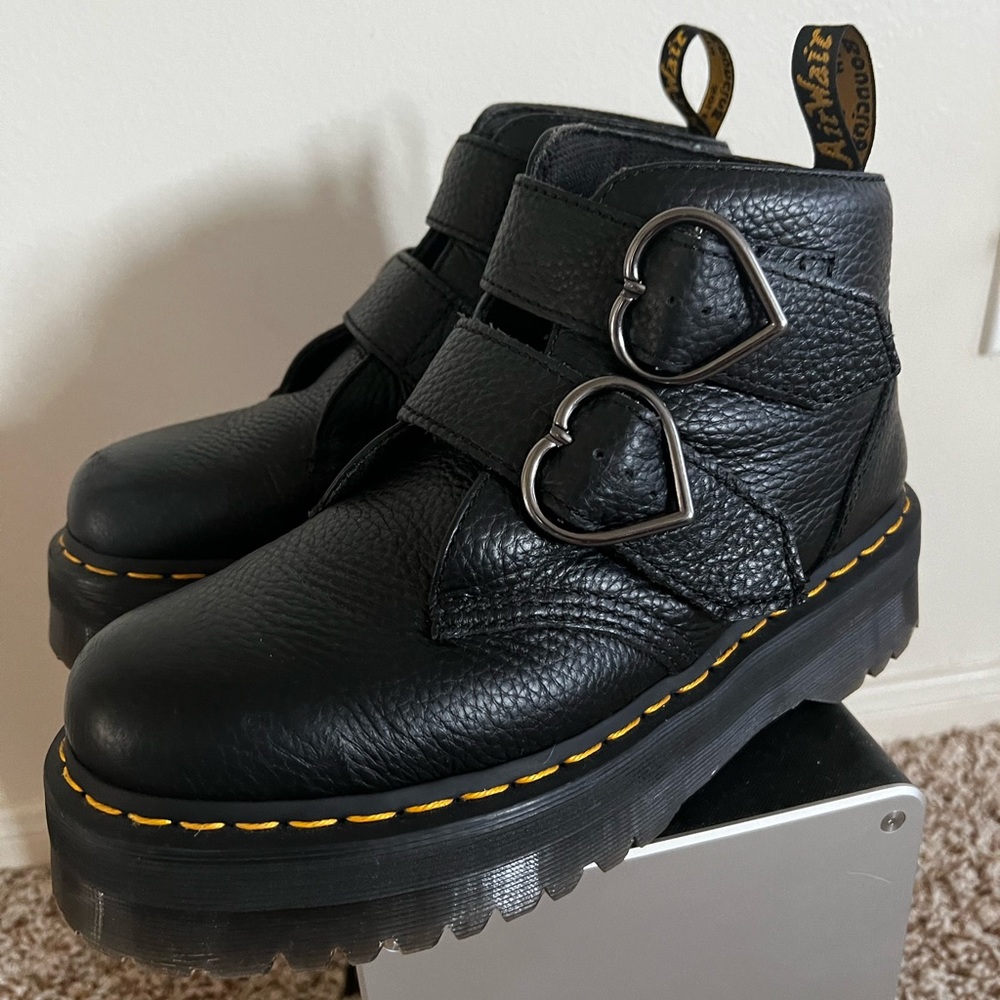 Dr Martens heart Buckle Leather Platform Boots